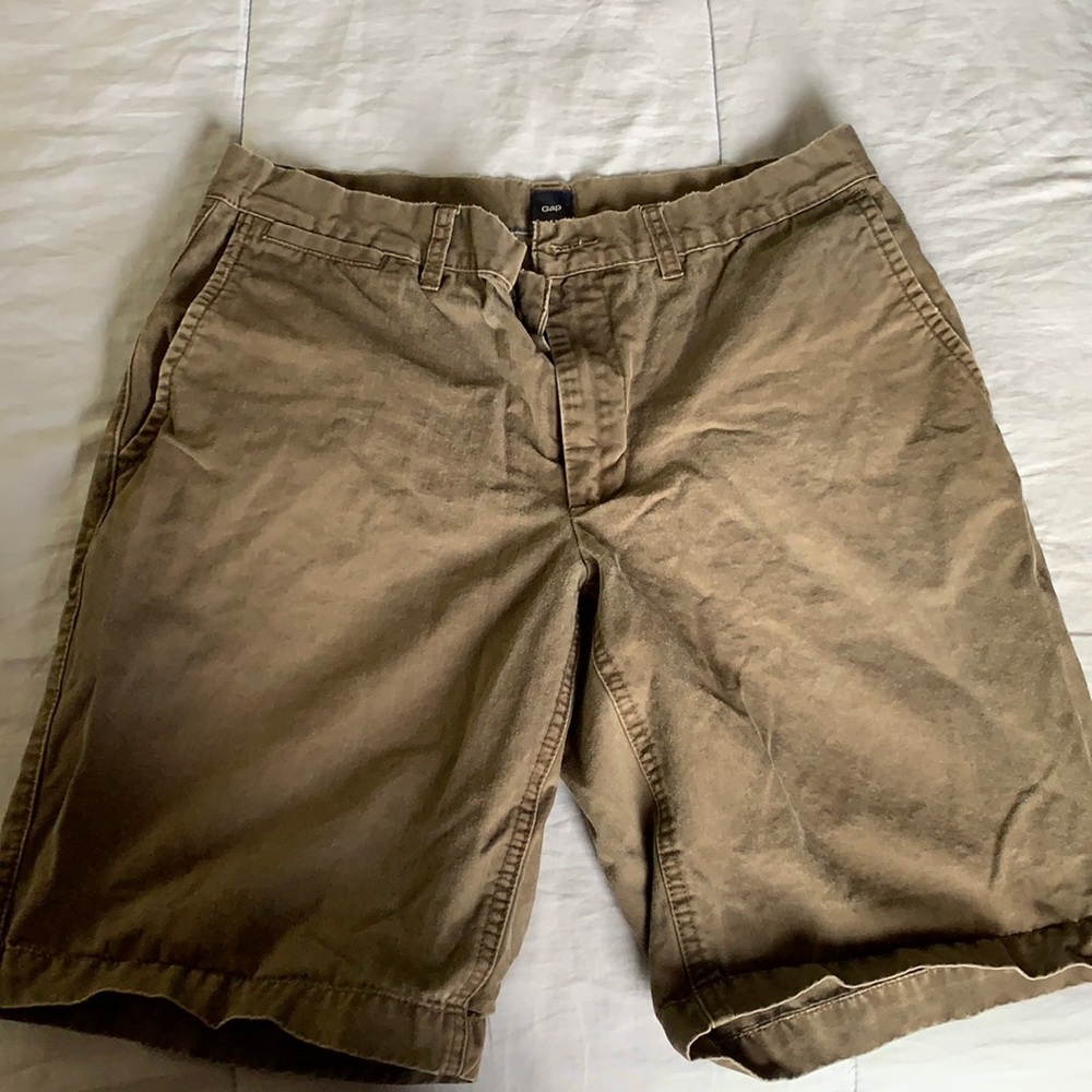 GAP green shorts